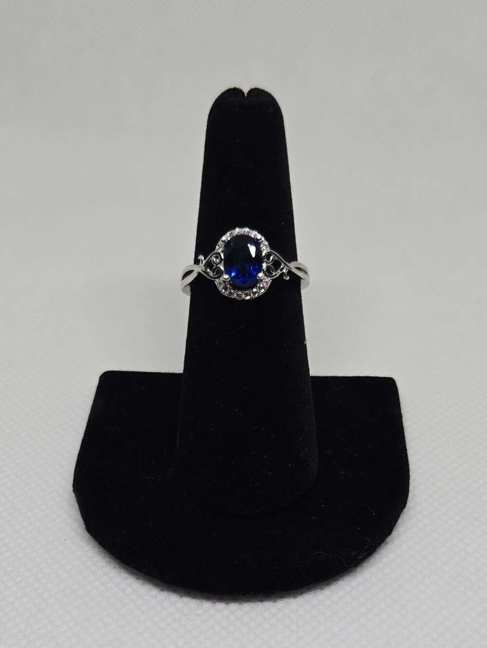 Blue Sapphire Color Halo Ring Silver Tone Filigree Statement Jewelry - Picture 5 of 13